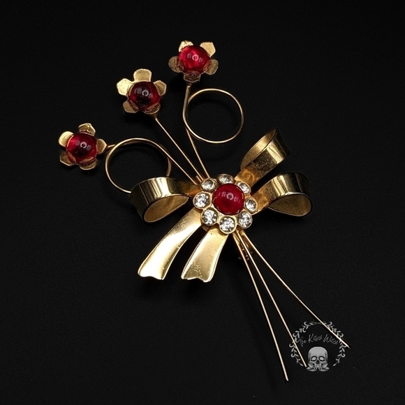 Vintage Bow Red Floral Brooch and Rhinestone Earring Set in Gold Tone - Picture 2 of 5